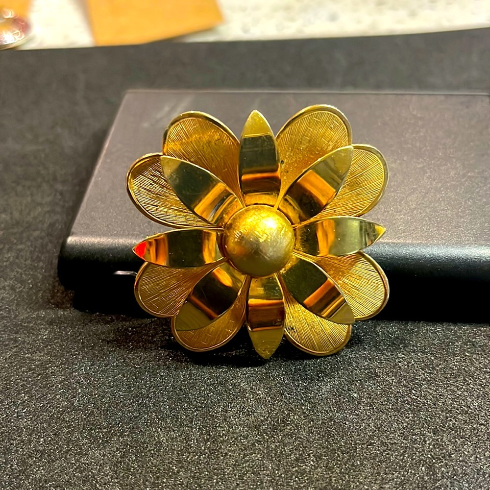 Gold filled sunflower brooch